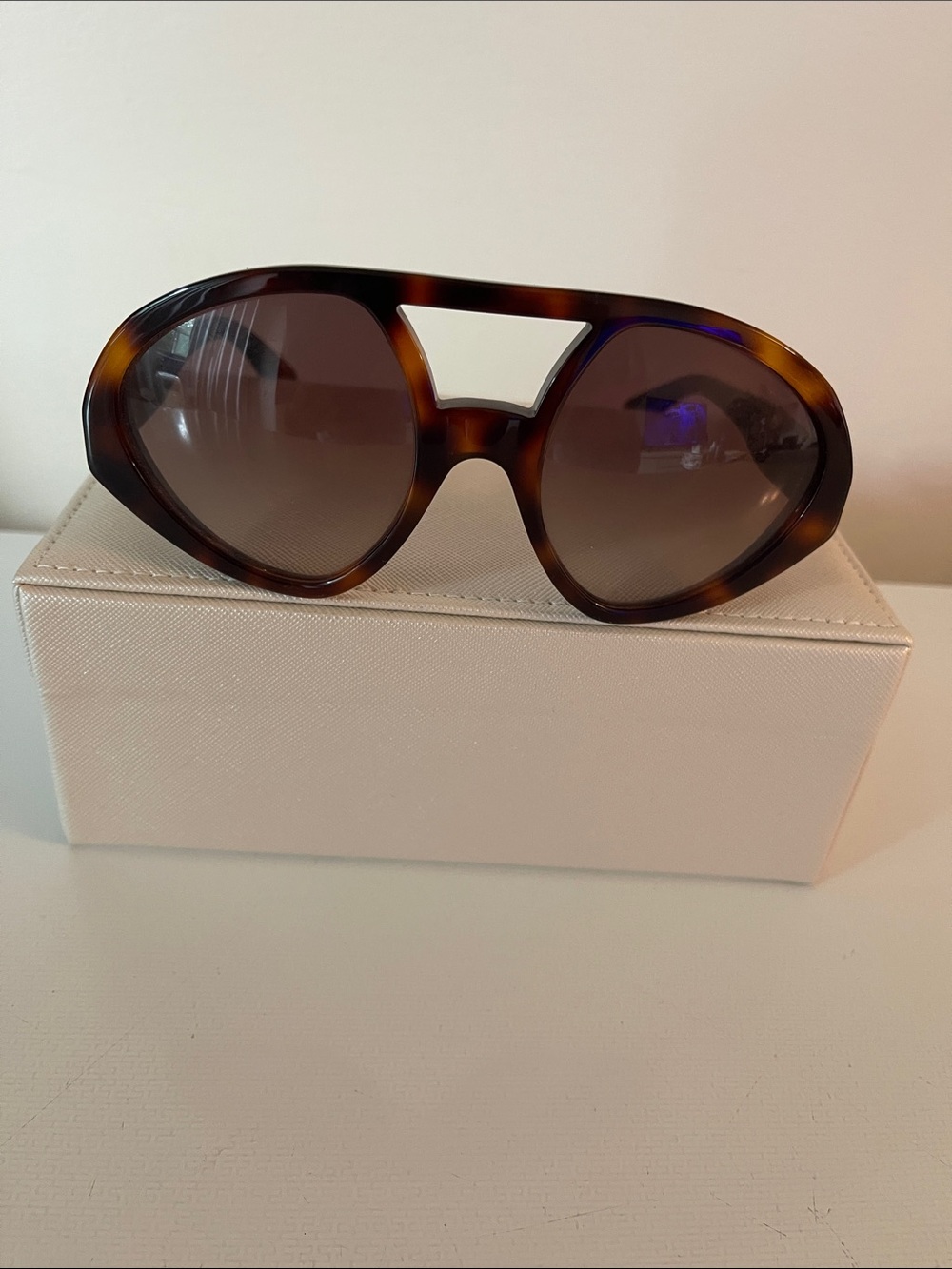 Valentino Women's Tortoiseshell Frame Sunglasses - Brown/Amber